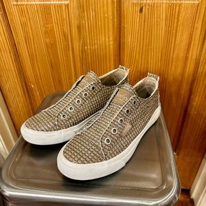 Blowfish sz 8 gold slip on sneakers